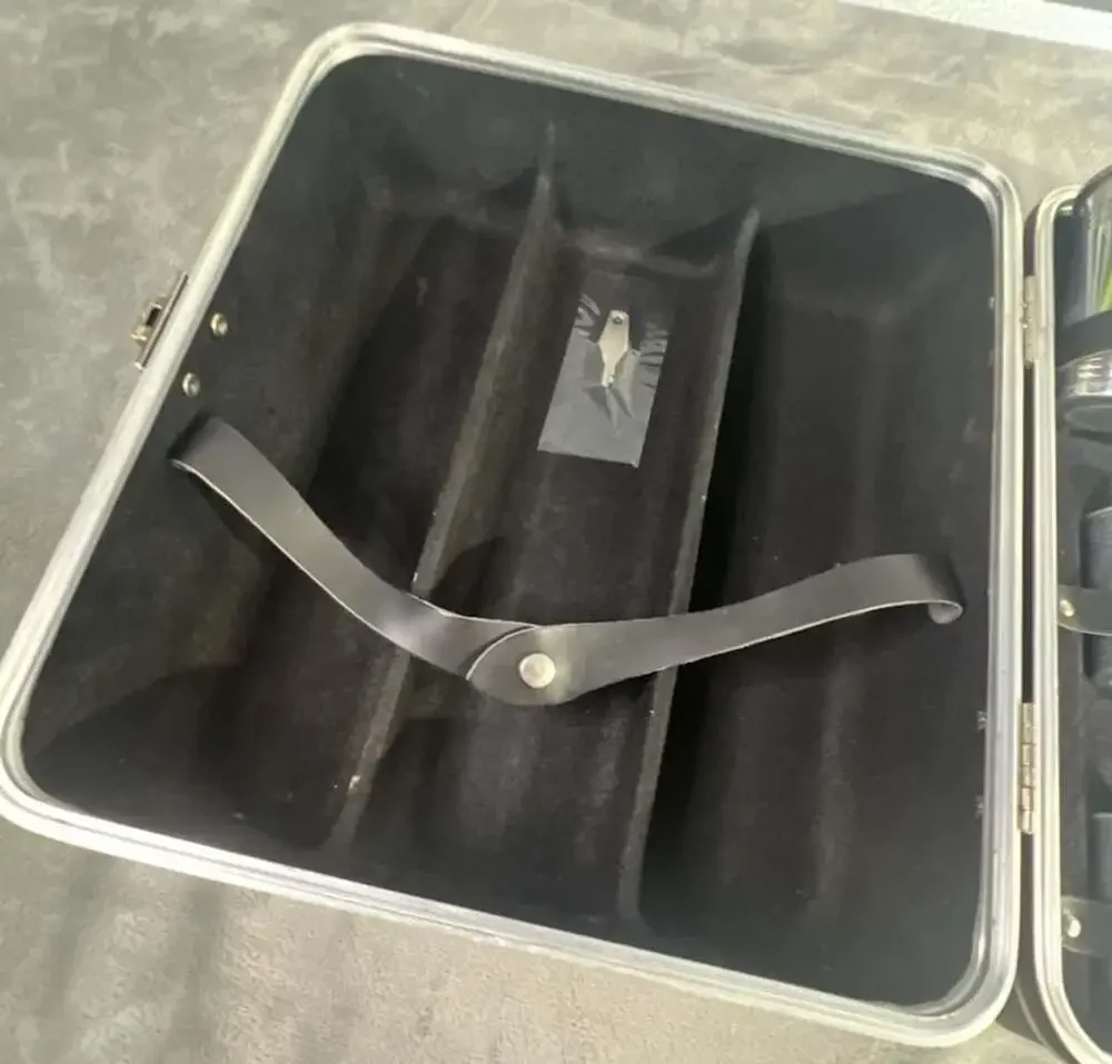 Vintage Londonaire The Portable Pub Barware Travel Bar Set with Hard Case